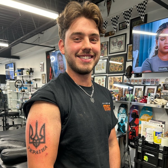 Meet your Posher, Elisabeth - Picture 1 of 1